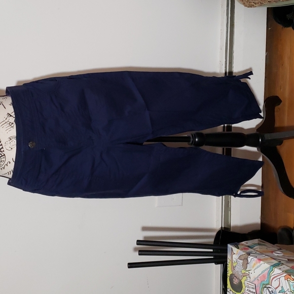 Basic Editions Navy Cropped Pants size L - Picture 1 of 3